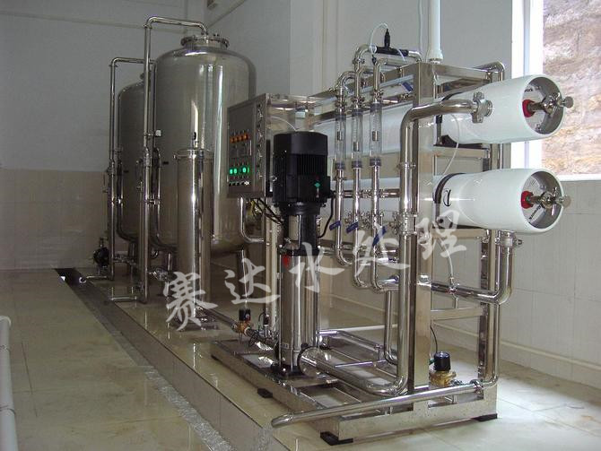 桶裝水設(shè)備   重慶桶裝水生產(chǎn)設(shè)備